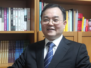 陳義紅博士做客湖北資訊廣播電臺(tái)