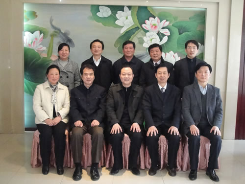 武漢市工商業(yè)聯(lián)合會余元九主席、武漢市僑聯(lián)秦鋒主席等一行蒞臨我司考察
